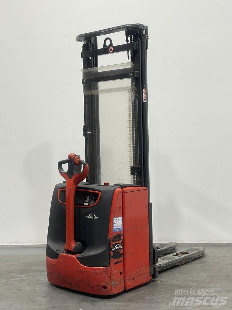 Linde L16 Empilhador para operador externo