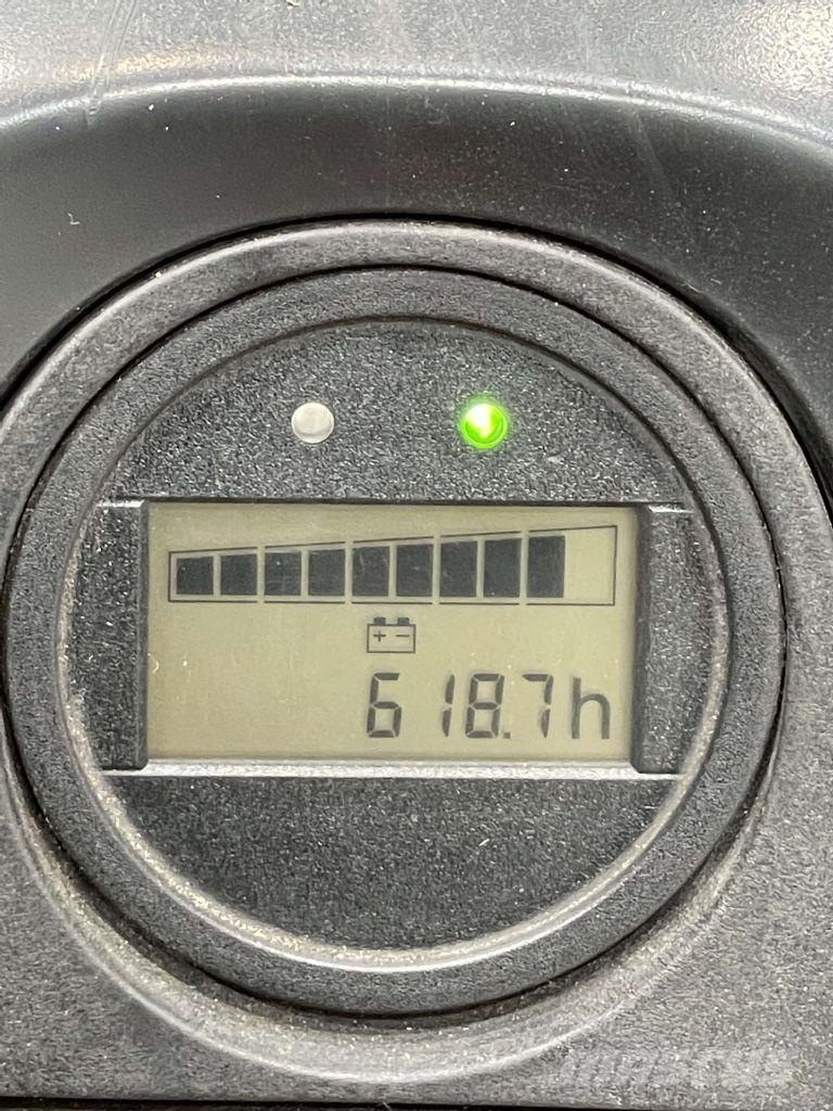 Linde T16L-1152 Porta palettes