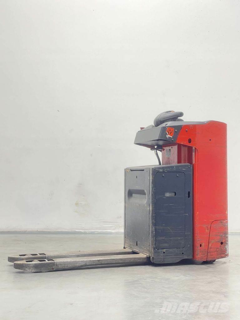 Linde T20SF-1154 Porta palettes