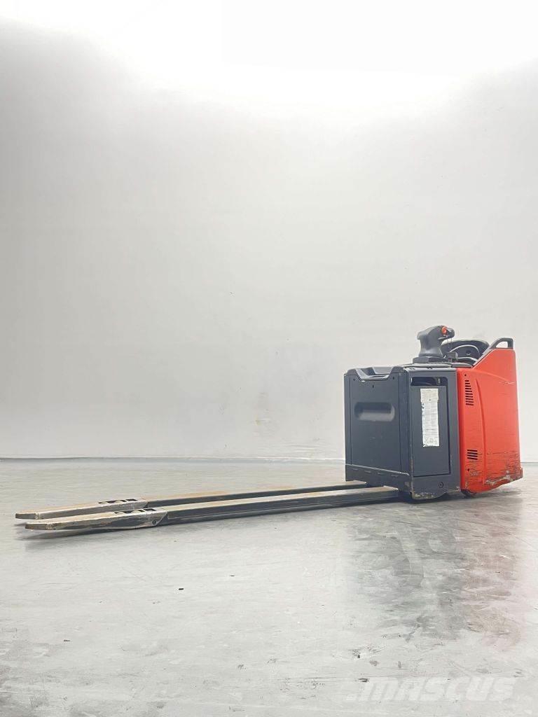Linde T25SP-131 Porta palettes
