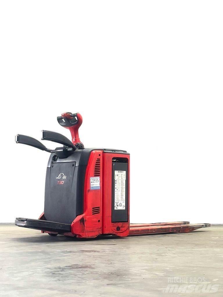 Linde T30AP-131 Porta palettes