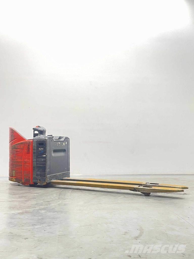 Linde T30SP-131 Porta palettes