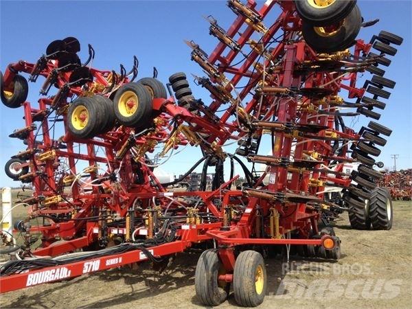Bourgault 5710 Perfuradoras