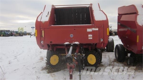 New Holland BR780 Enfardadeira de rolos