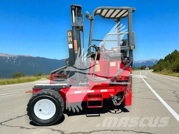 Moffett M5500P Empilhadores de montagem em camião