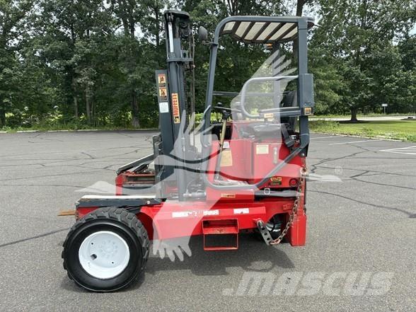 Moffett M5500P Empilhadores de montagem em camião