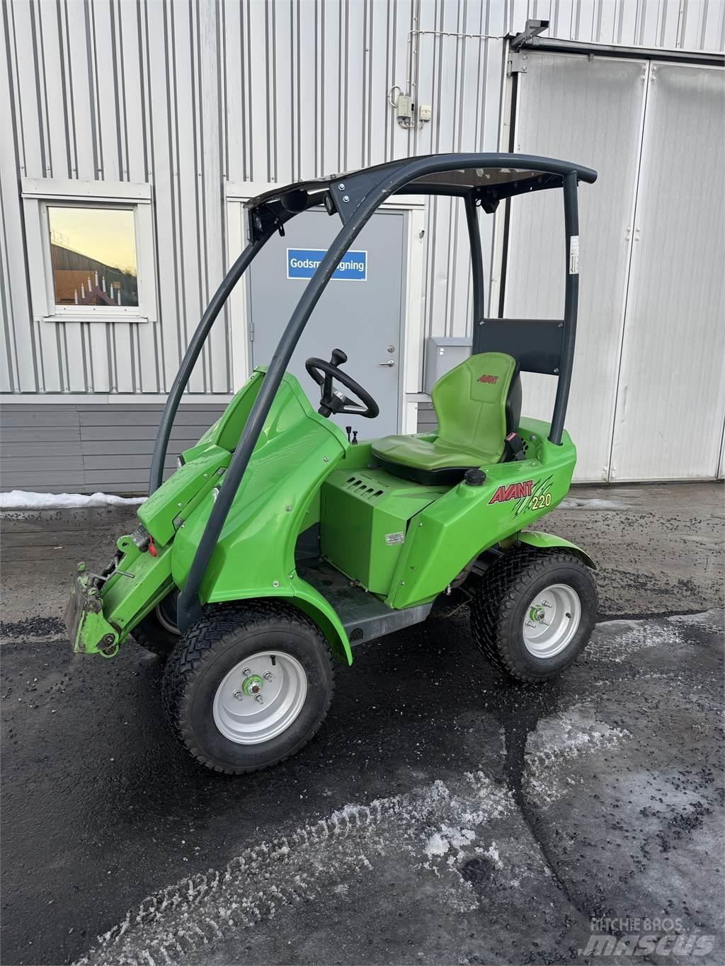 Avant 220 Minicarregadeiras