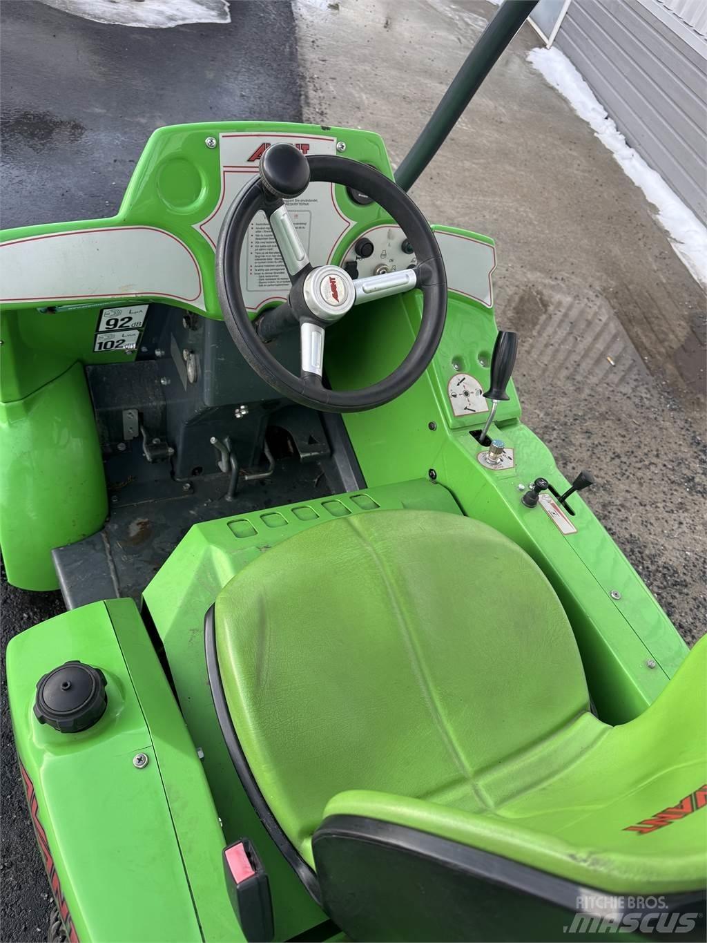 Avant 220 Minicarregadeiras