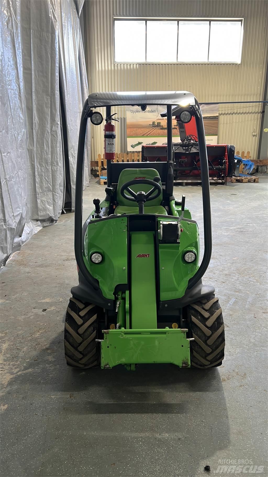 Avant 225 Minicarregadeiras
