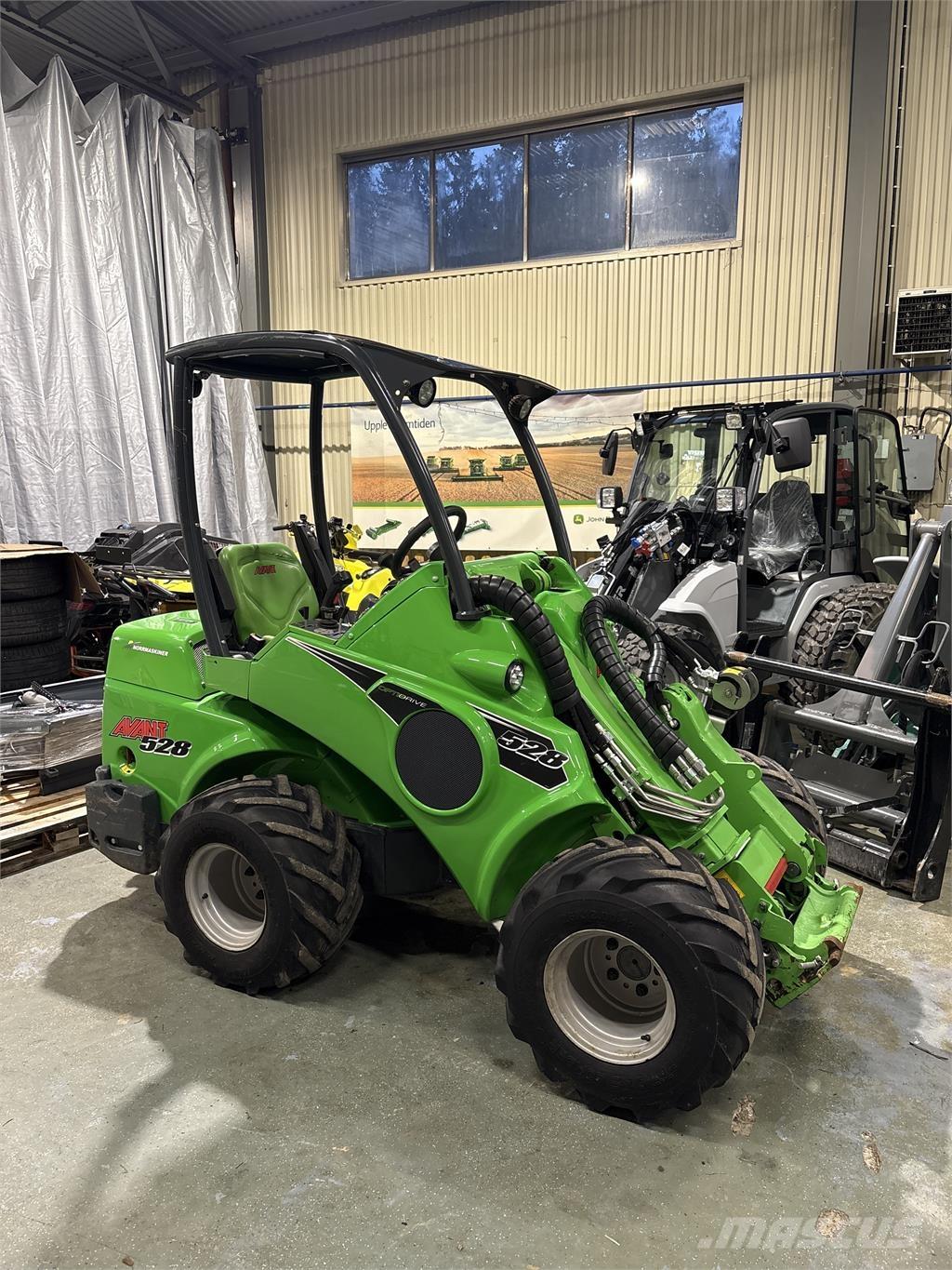 Avant 528 Minicarregadeiras