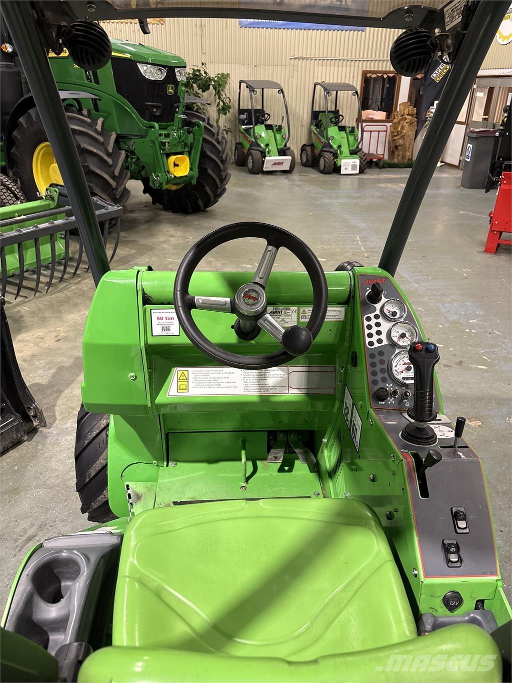 Avant 528 Minicarregadeiras