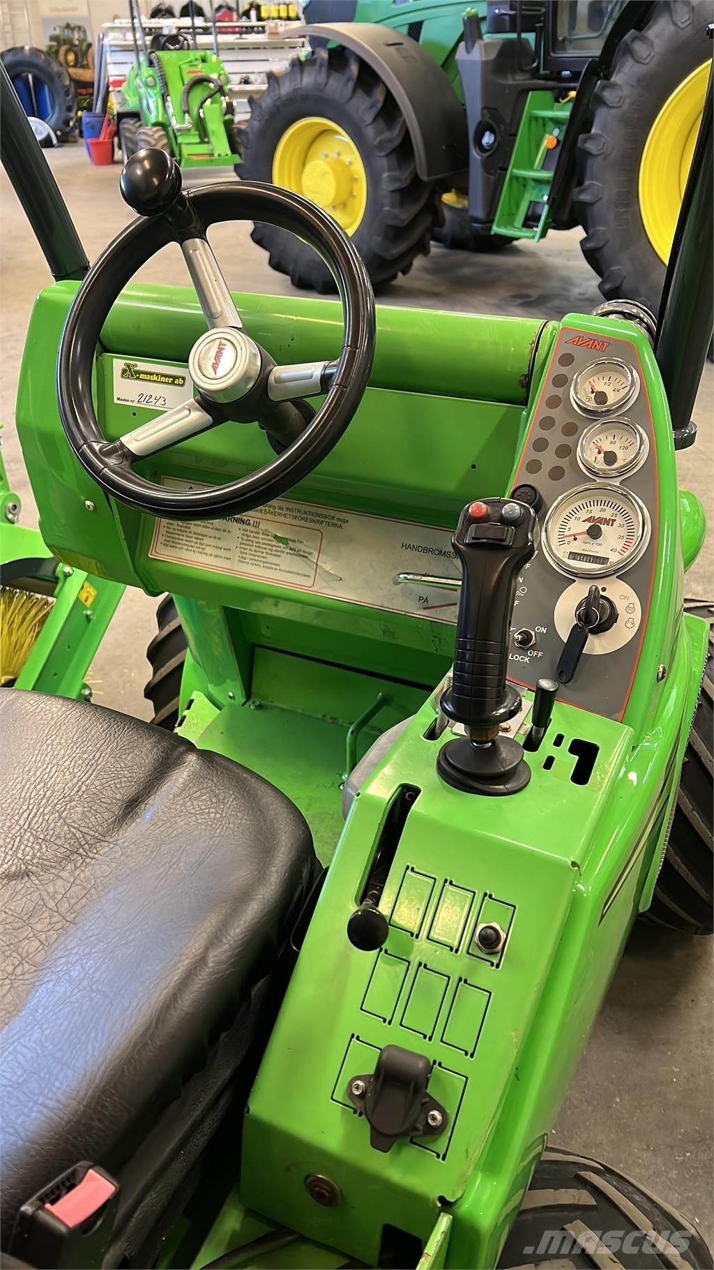 Avant 630 Beg Minicarregadeiras