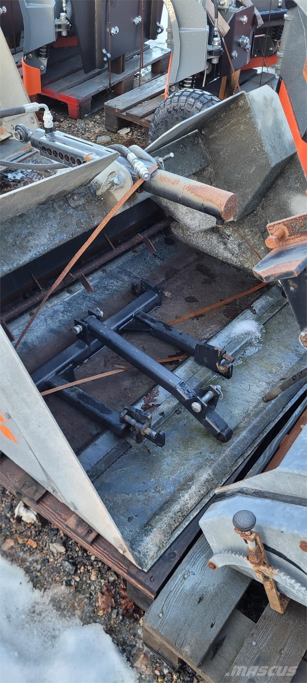 Fjärås 400/1100 Espalhadores de areia e sal