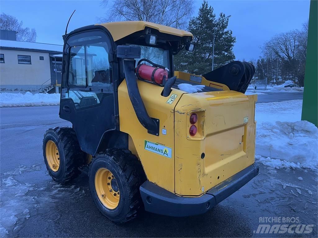 JCB 330 SKID STEER Veículos todo-terreno