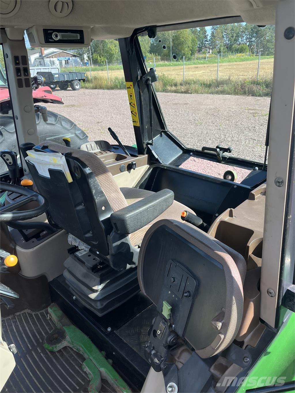 John Deere 5620 Tratores Agrícolas usados