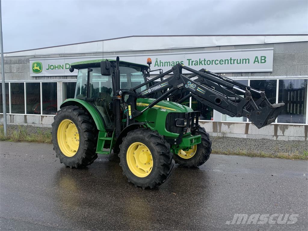 John Deere 5820 Tratores Agrícolas usados