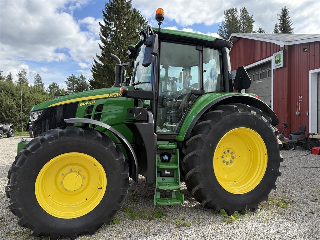 John Deere 6090M Tratores Agrícolas usados