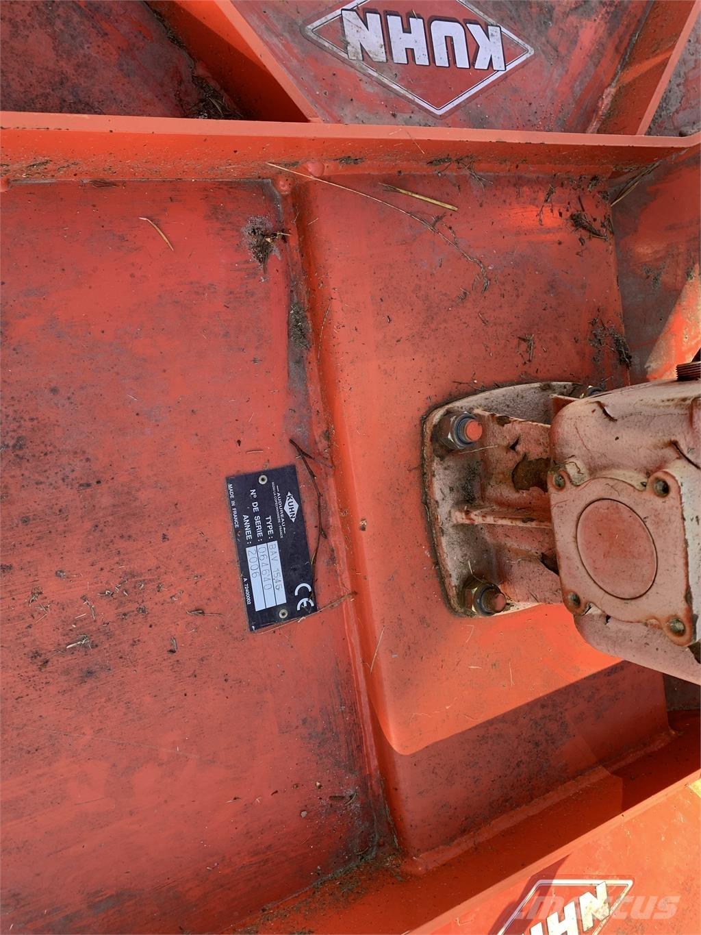 Kuhn BAV 1545 Gadanheiras e cortadores de folhas para pastos
