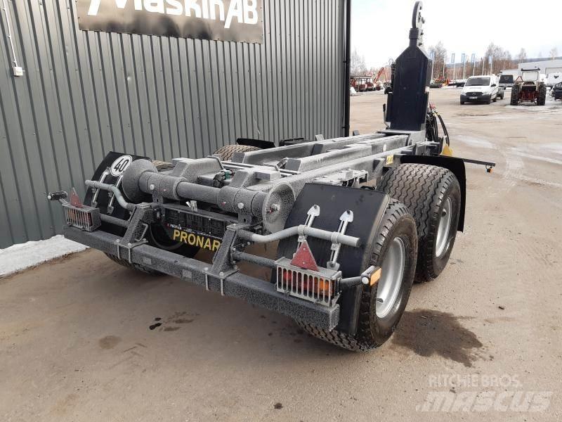 Pronar LASTVÄXLARE T185 Retroescavadeiras