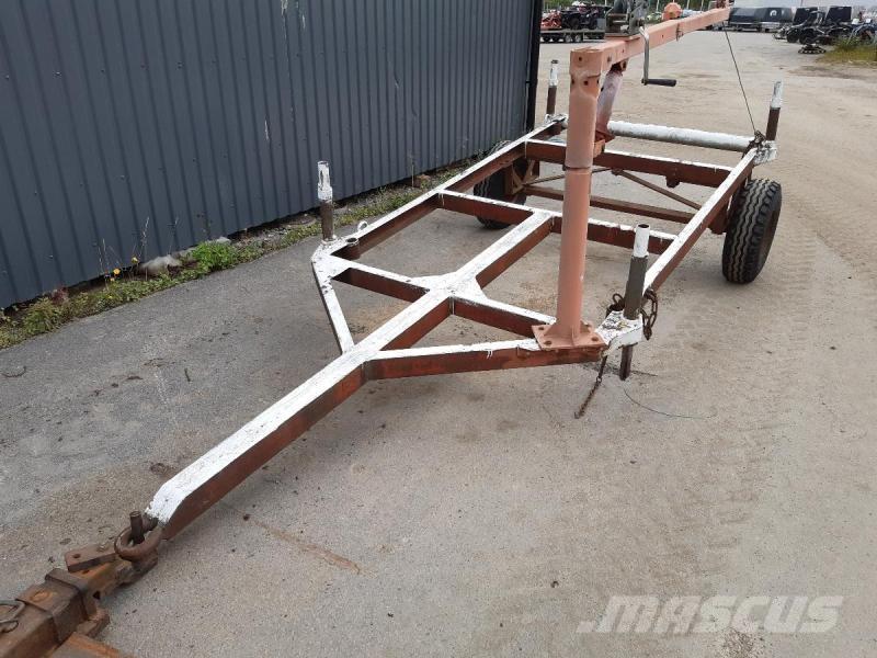  Skogvagn med vinch Reboques Florestais