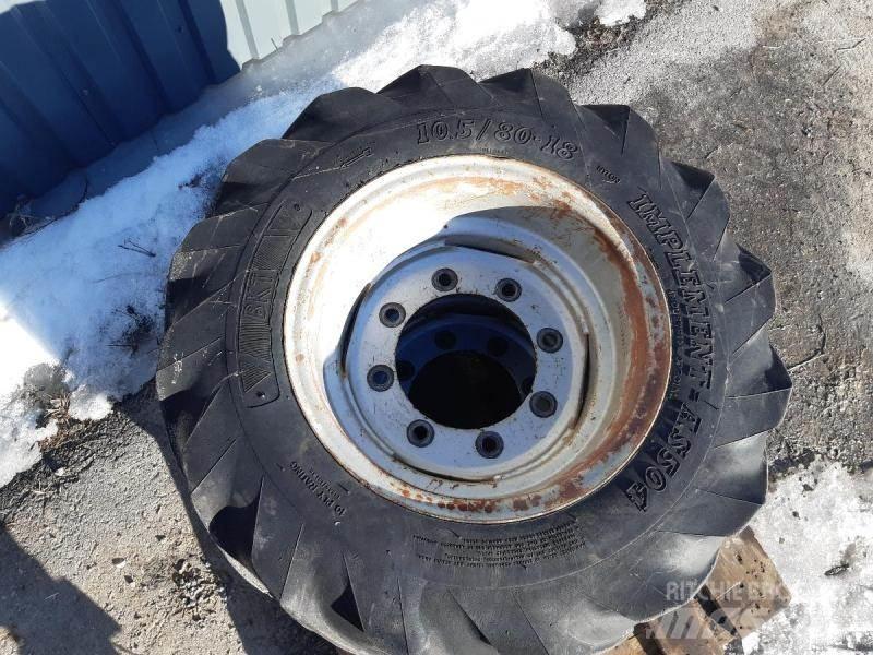  TRAKTOR HJUL 10,5/80-18 Pneus Agrícolas