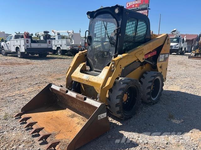 CAT 236D Pneus