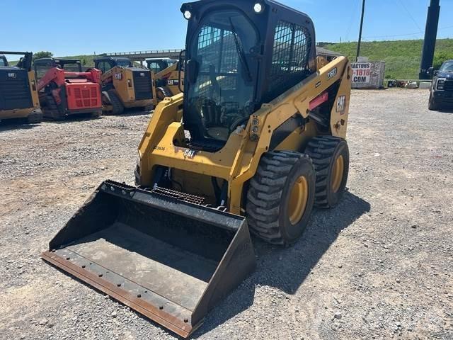 CAT 236D3 Pneus