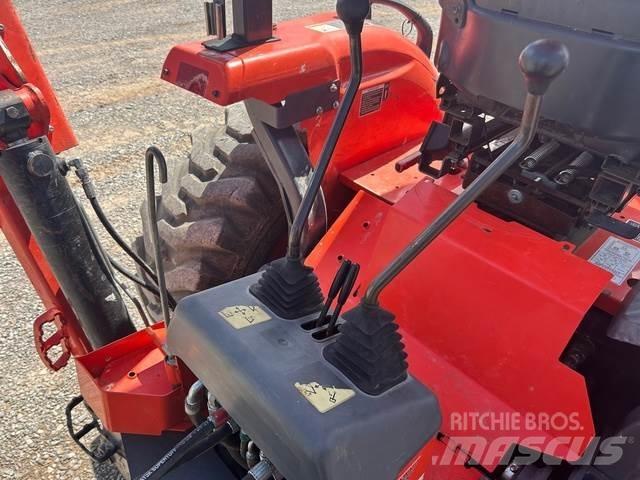 Kubota L47 Retroescavadeiras