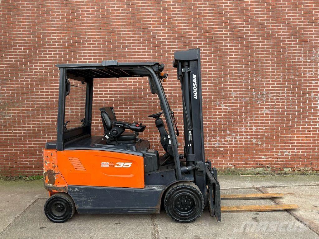 Doosan B35X-7 Empilhadores eléctricos