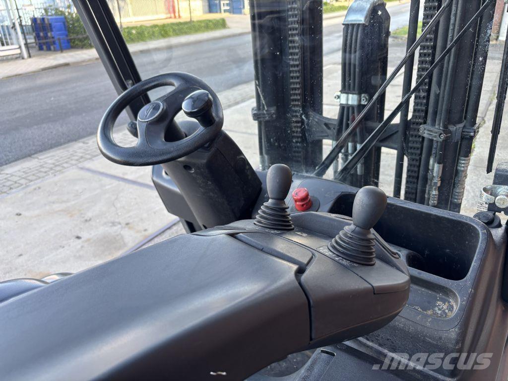 Linde E25HL-01/600 Empilhadores eléctricos