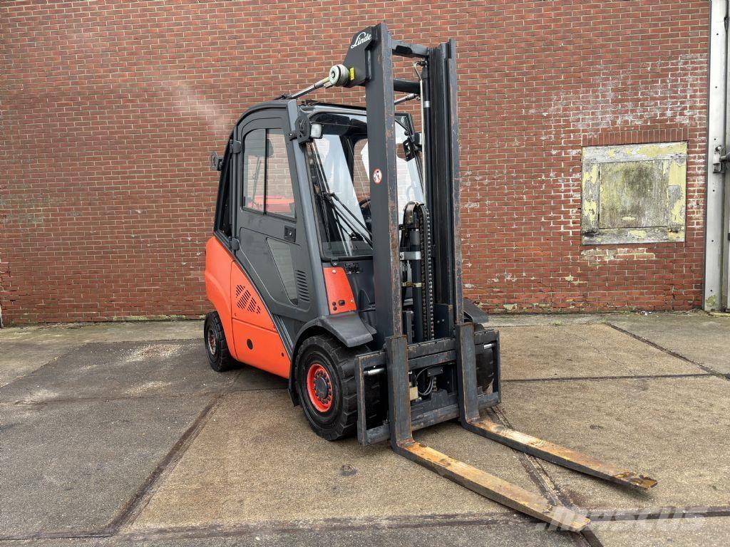 Linde H35T-01 Empilhadores a gás