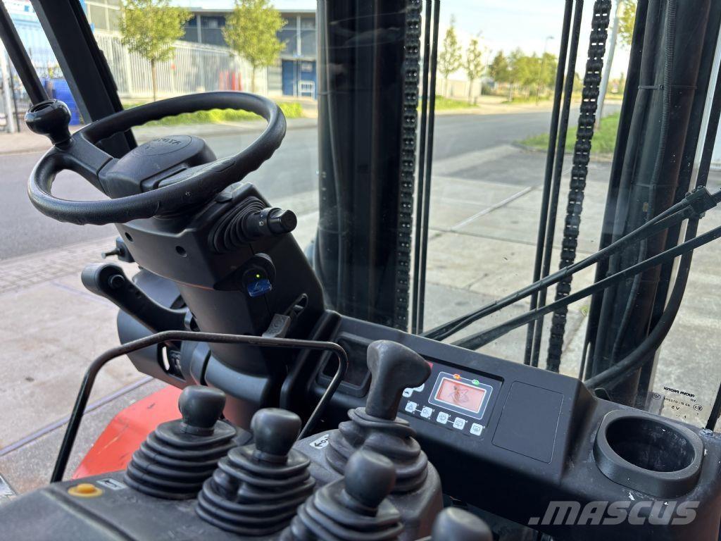 Toyota 8FBMT50 Empilhadores eléctricos