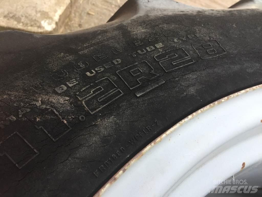 Goodyear  Outros acessórios de tractores