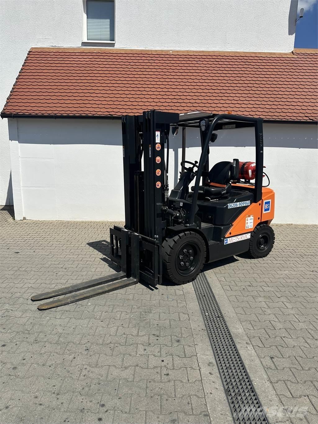 Doosan G30P-7 Construção - Outros
