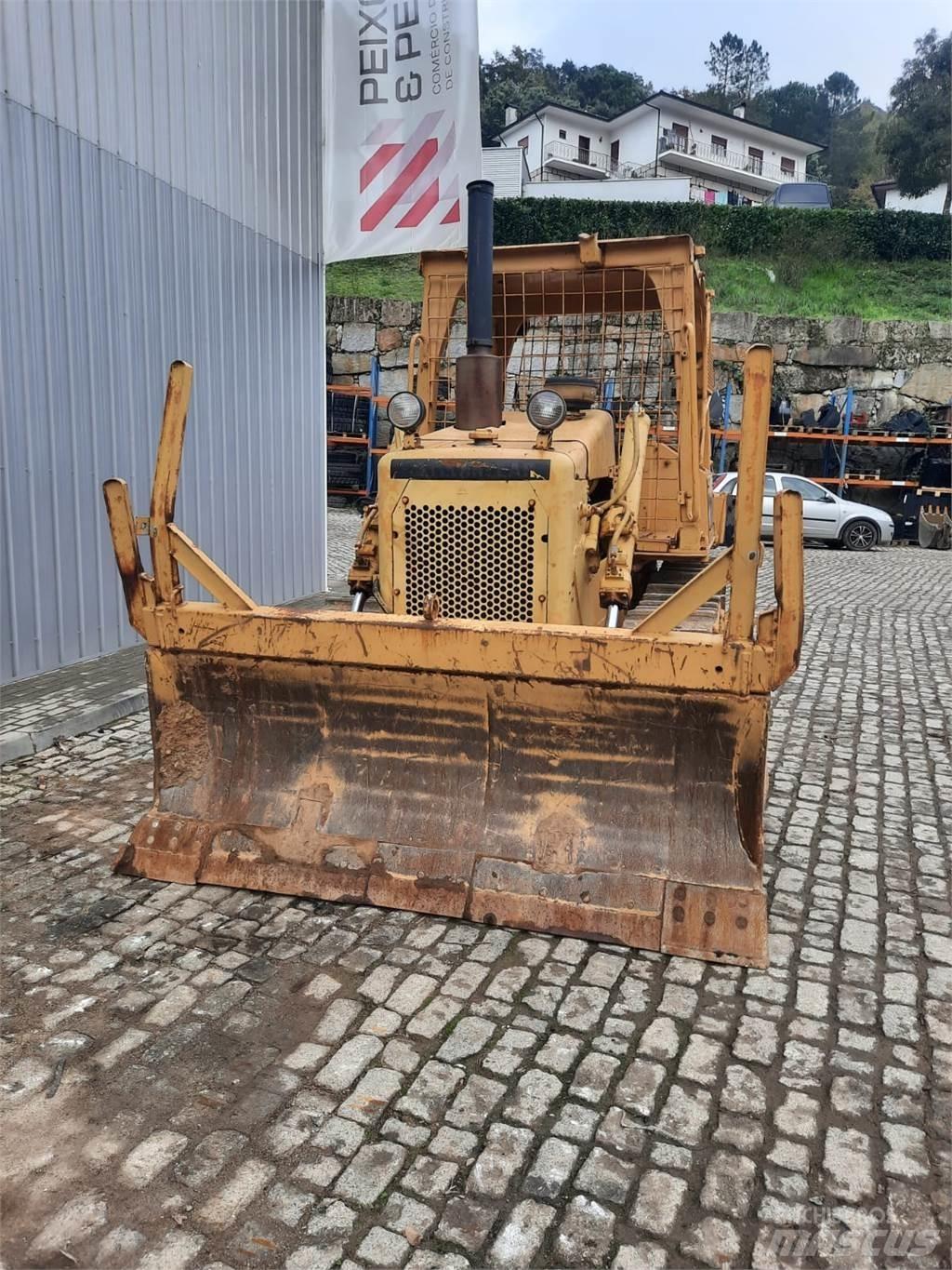 CAT D4E Bulldozers assentadores de tubos