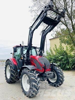 Valtra N104 Tratores Agrícolas usados