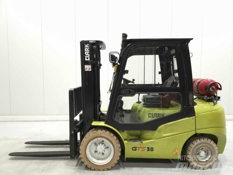 Clark GTS30L Empilhadores a gás