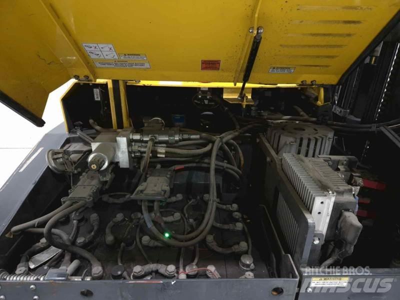 Combilift CBE3000 Empilhadores de 4 vias