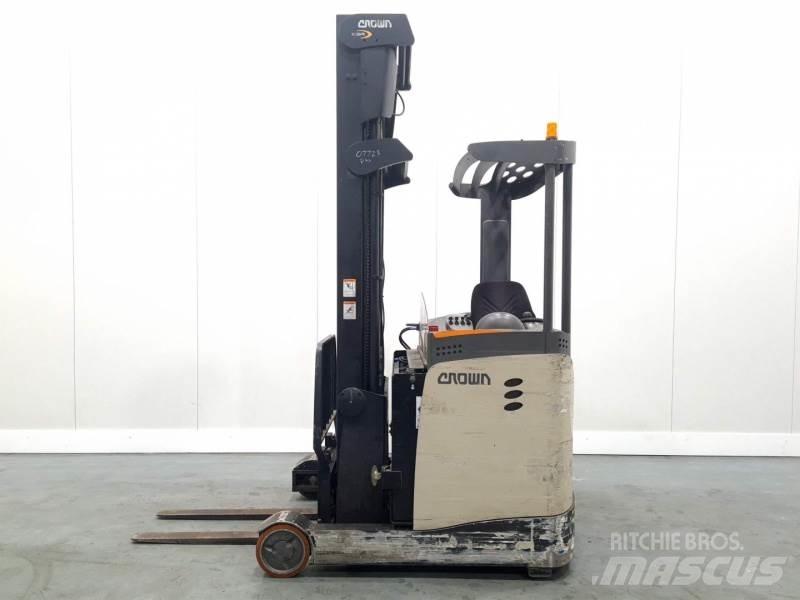 Crown ESR5000-14 OPT3 Empilhadores Elevadores