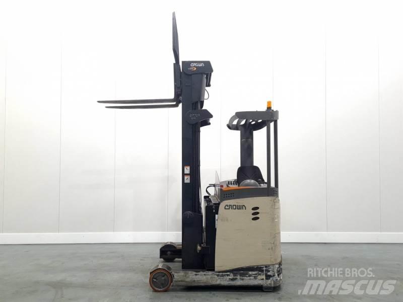 Crown ESR5000-14 OPT3 Empilhadores Elevadores