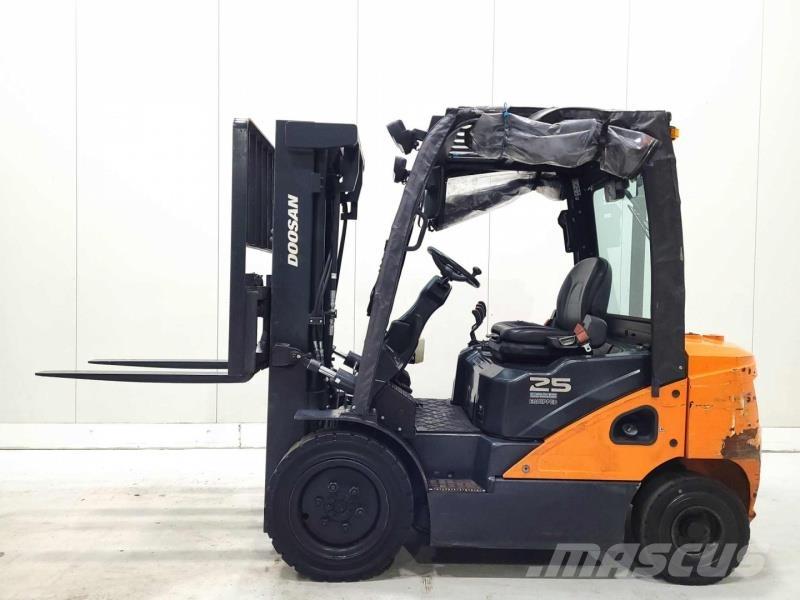 Doosan D25S-7 Empilhadores Diesel