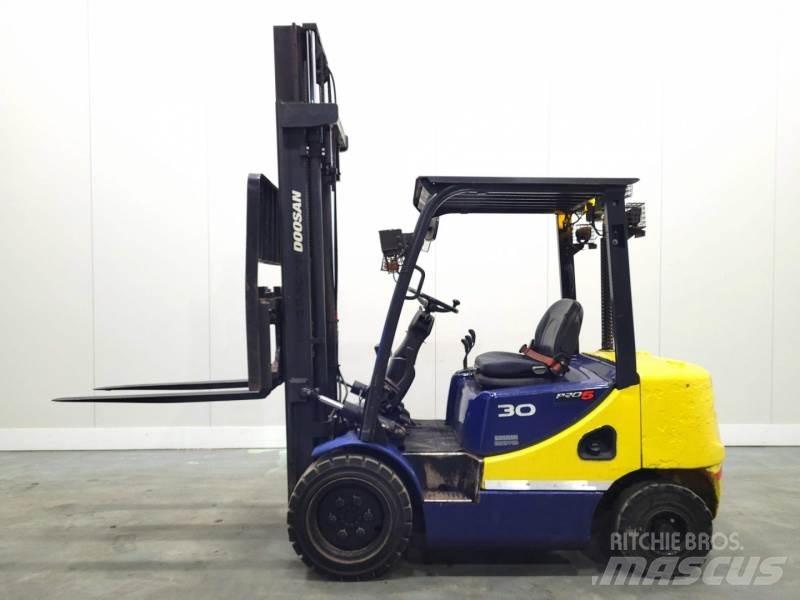Doosan D30S-5 Empilhadores Diesel