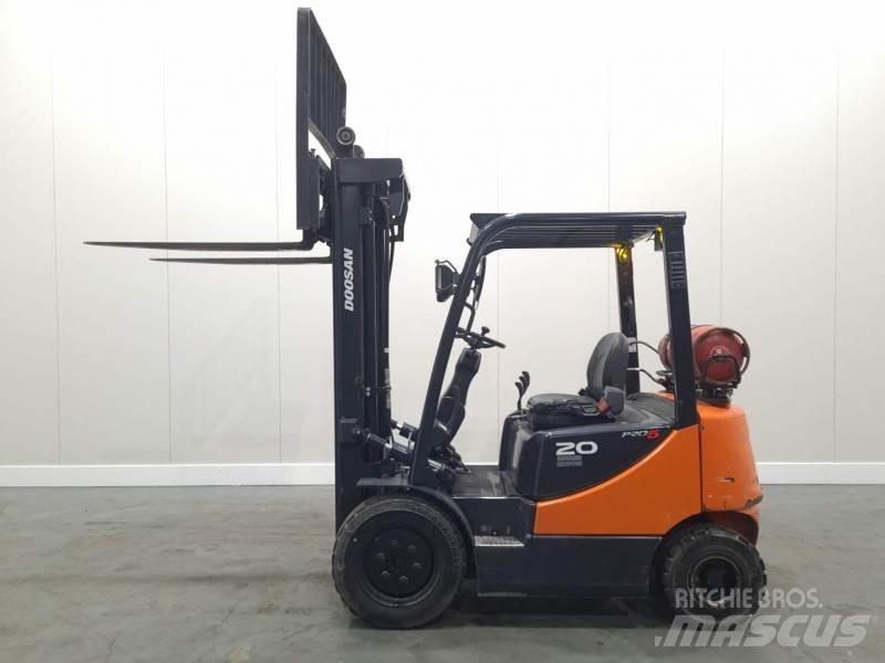 Doosan G20 Empilhadores a gás