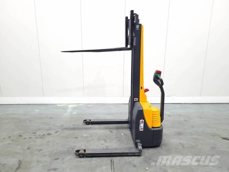 Jungheinrich EMC B10 Empilhador para operador externo