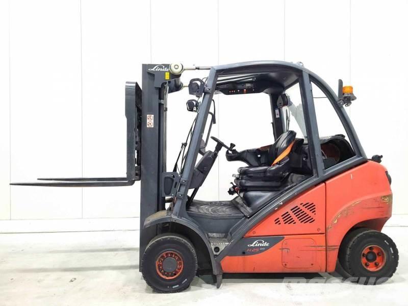Linde H25T-02 Empilhadores a gás