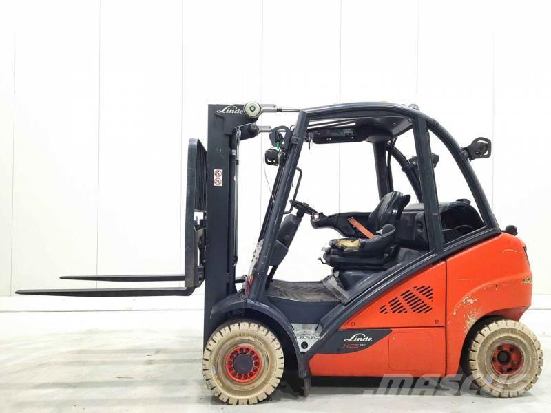Linde H25T-02 Empilhadores a gás