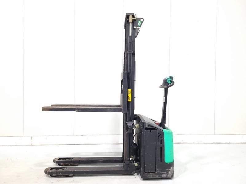 Mitsubishi SBP12NI Porta-paletes manuais