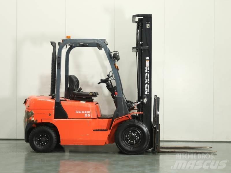 Nexen FDR25 Empilhadores Diesel