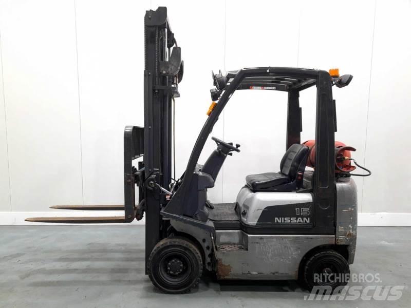 Nissan PD01A15PQ Empilhadores a gás