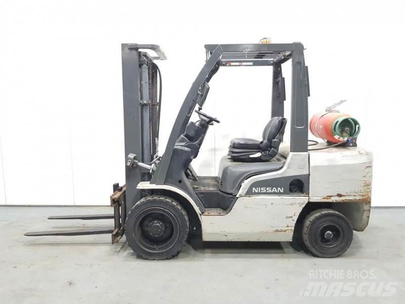 Nissan UG1F2A35DU Empilhadores a gás